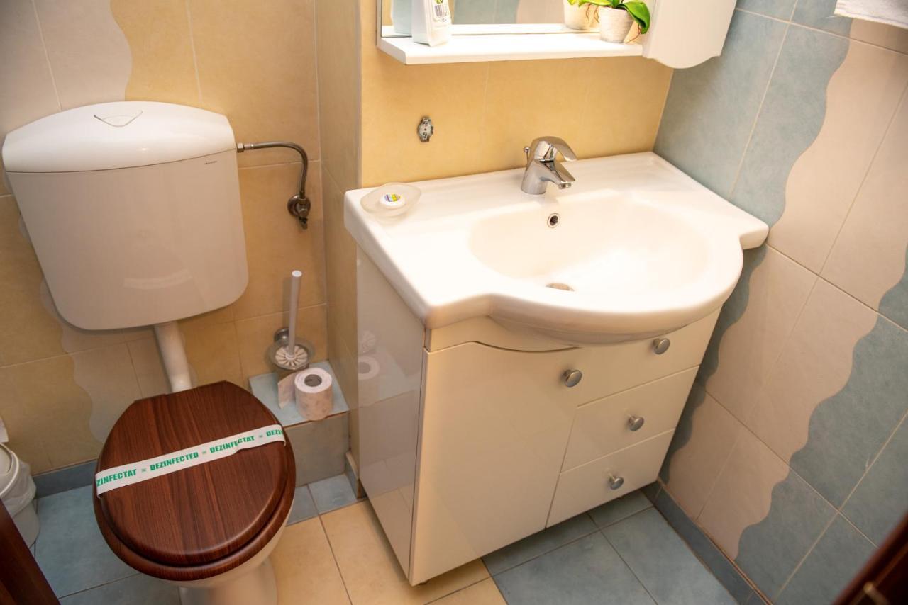 Classic Apartment Near The City Center Kolozsvár Kültér fotó
